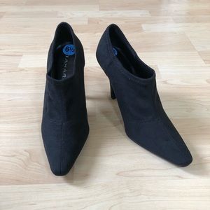 NEW Tahari ‘Ta-Zest’ Black Shootie Heels